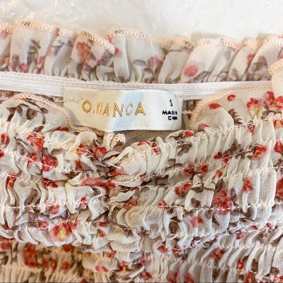 Micro Floral Smocked Crop Long Sleeve Top - Picture 4 of 5